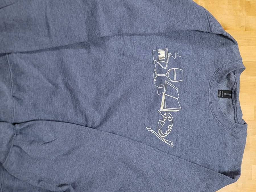 blue sweatshirt - lineart